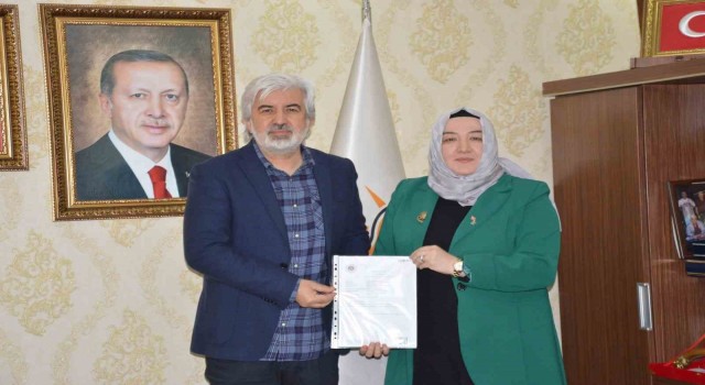 Uzman doktor Kübra Dindar Demiray AK Partiden aday adayı oldu