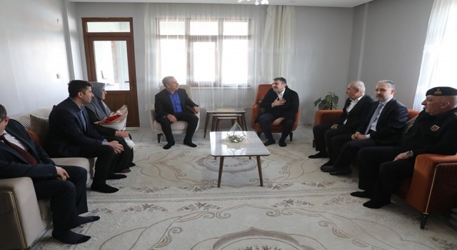 Vali Atay kadınlar gününde şehir ve gazi annelerini unutmadı