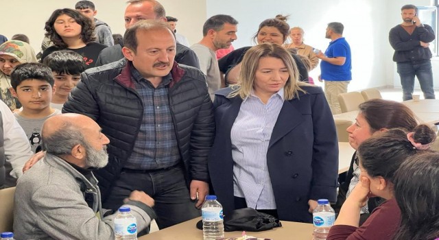 Vali Pehlivan, depremzedelerle buluştu