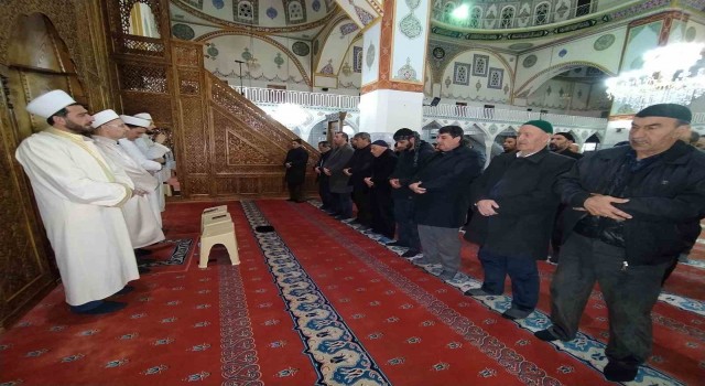 Vanda Berat Kandili dualarla idrak edildi