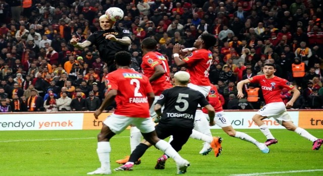 Victor Nelsson cezalı duruma düştü