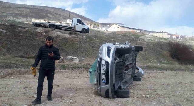 Virajı alamayan otomobil takla attı: 1’i ağır 2 yaralı