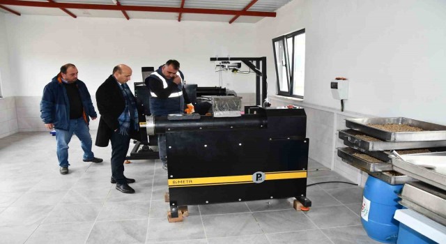 Yalova Altınovada atık yemekler yüksek kaliteli mamaya dönüşüyor