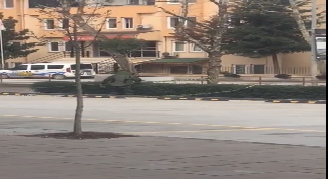 Yalovada şüpheli çanta fünyeyle patlatıldı