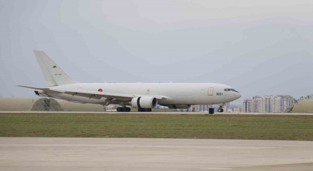 Yardım malzemelerini taşıyan Japon uçağı Türkiyeye ulaştı