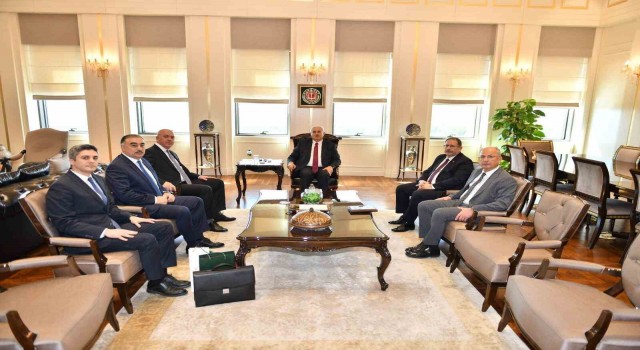 Yargıtay Başkanı Akarca, Azerbaycan Yüksek Mahkemesi İdari Daire Başkanı Mammadovu kabul etti