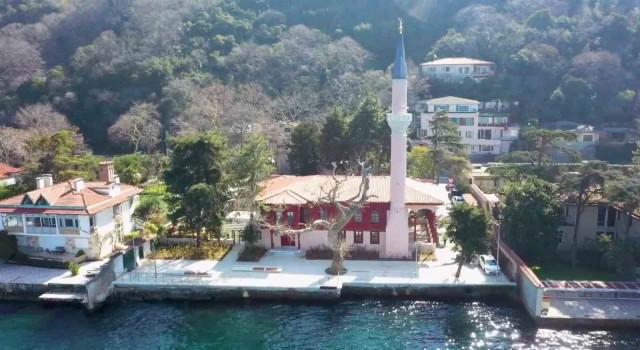 Yeniden ibadete açılmak için gün sayan tarihi Vaniköy Camii havadan görüntülendi