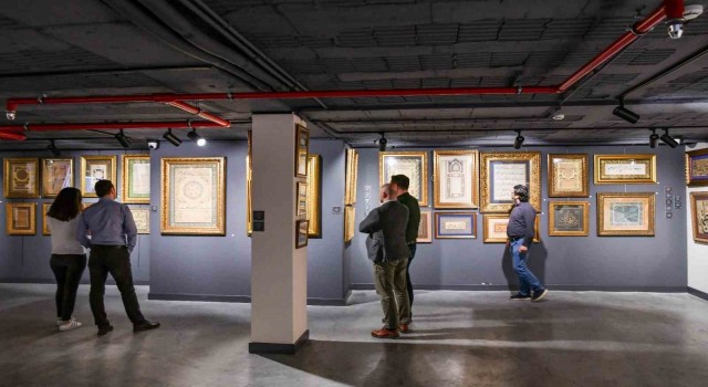 Yıldız Holdingin “Konuşan Yazılar” sergisi ziyarete açıldı