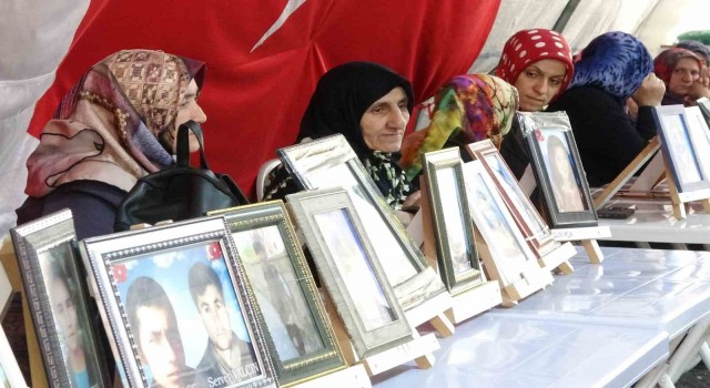 Yıllardır oğlunu bekleyen babadan evladına teslim ol çağrısı