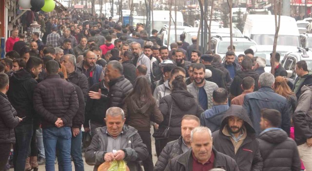 Yüksekovada Ramazanın 1nci günü yoğun geçti