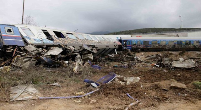 Yunanistandaki tren kazası insan hatası kaynaklı olabilir