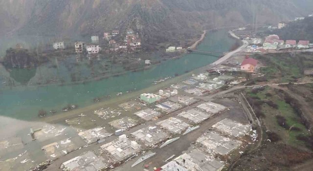 Yusufeli Barajının suları ilçenin sanayi sitesine ulaştı