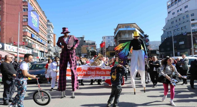 Zonguldakta Dünya Tiyatrolar Günü şenlikleri