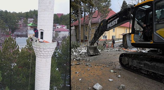 Zorkun'da Depremde hasar gören Cami minaresi yıkıldı