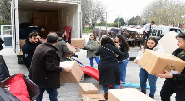 1 Oyuncak 1 Mutluluk Kampanyası yardımları deprem bölgesine ulaştı