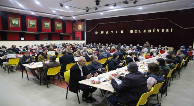 19 Mayısta depremzede aileler iftarda buluştu