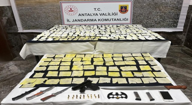 25 milyon değerindeki uyuşturucu jandarmaya takıldı