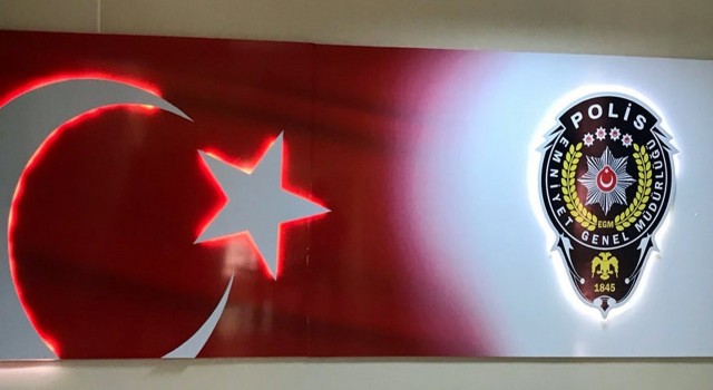 30 yıl hapis cezasıyla aranan zanlı Kuşadası polisinden kaçamadı