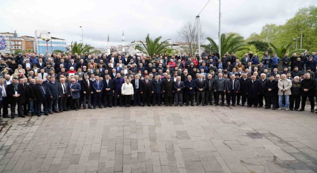 670 kişiyle 67 bin el sıkmak için sahaya indiler