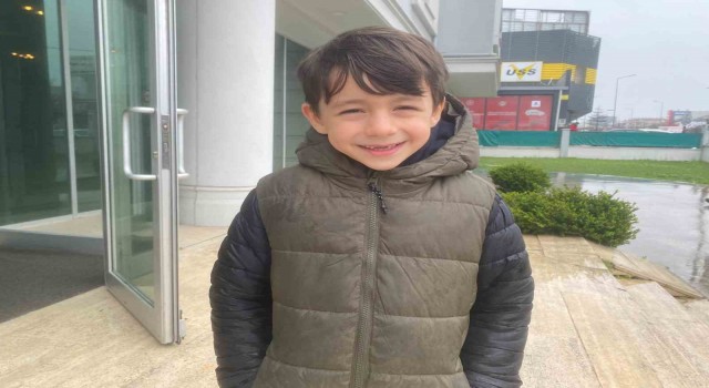 7 yaşındaki Kuzeyin İstiklal Marşı hassasiyeti