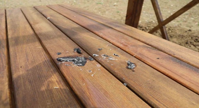 Açılışı yapılmadan park tahrip edildi