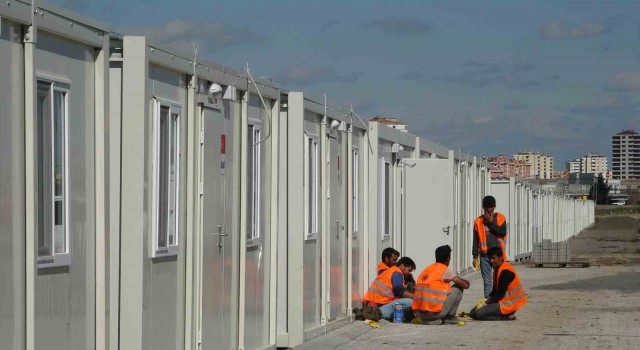 Adalet Bakanı Bozdağ: “Diyarbakırda 244 konteyner tamamen kullanıma hazır edilmiş durumdadır”