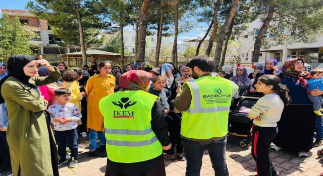 Adıyamanda 400 yetimin yüzü güldü