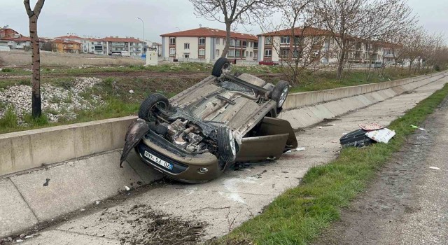 Afyonkarahisarda trafik kazası 2 yaralı