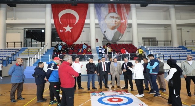 Ağrıda Curling müsabakaları başladı