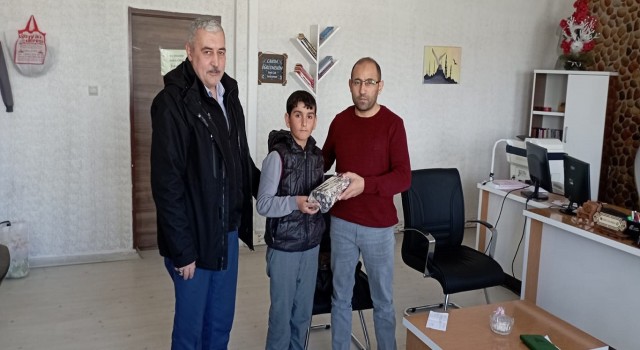 Ağrıda siyer sınavında dereceye giren yarışmacılara ödülleri verildi