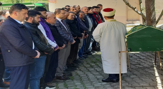Ahşap evde çıkan yangında ölen yaşlı adam toprağa verildi