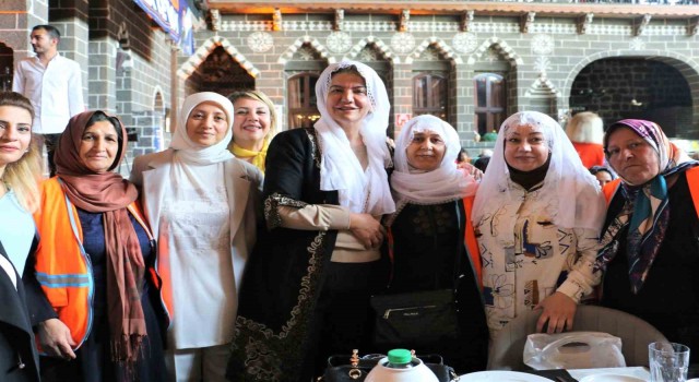 AK Parti Diyarbakır Milletvekili adayı Kepolu Ataman: Cumhurbaşkanım, biz seni yeniden başkan yapacağız