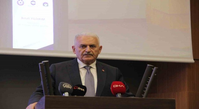 AK Parti Genel Başkan Vekili Binali Yıldırım, İZTOda toplantıya katıldı