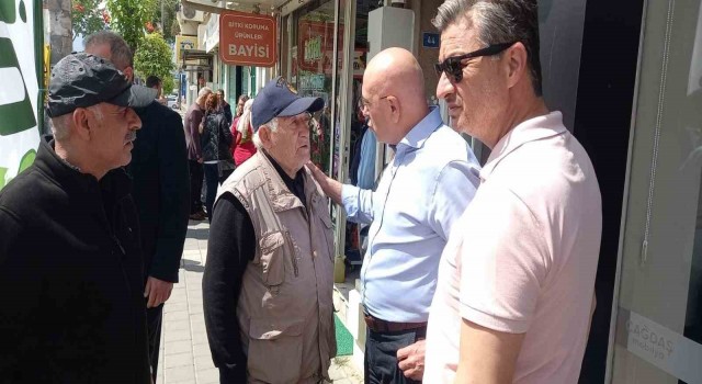 AK Partinin Balıkesir milletvekili adayları Edremite çıkarma yaptı