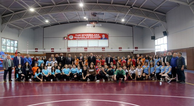 Akçaabatta çocuklara ve gençlere yönelik sportif ve kültürel etkinlikler devam ediyor