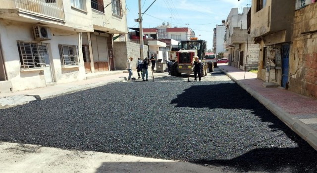 Akdenizde asfalt çalışmaları hız kazandı