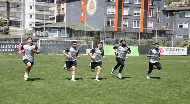 Alanyaspor, Akdeniz derbisi için hazırlıklarını tamamladı
