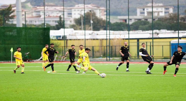 Aliağaspor FK 3. Ligin kapısını araladı