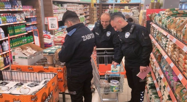 Altınovada marketler denetlendi