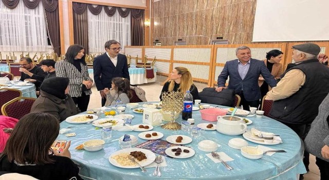 Altıntaşta depremzede ailelere iftar yemeği