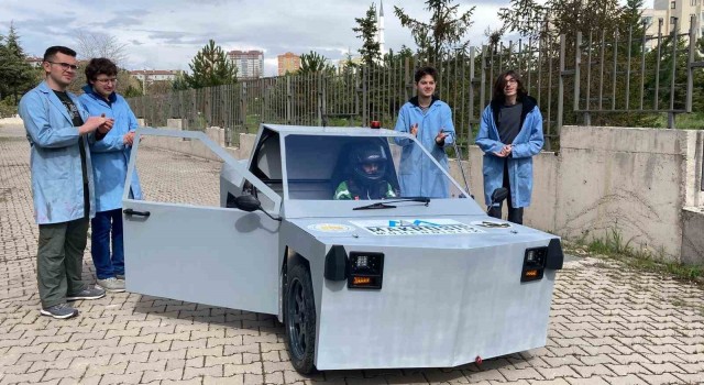 Ankarada liselilerin ürettiği elektrikli araç “Evcar V2” TEKNOFESTte yarışacak