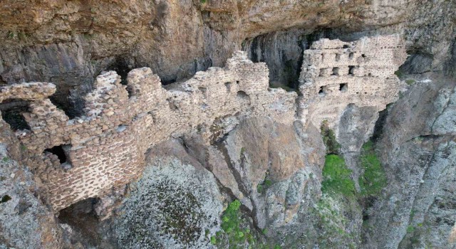 Ankaranın yıllara meydan okuyan gizemli manastırı