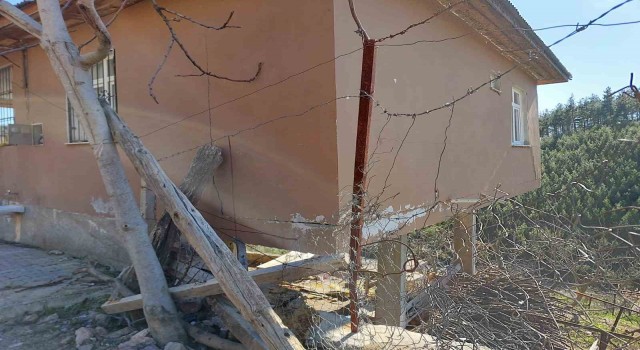Antalya Büyükşehir ekipleri Adanada hasar tespit yaptı