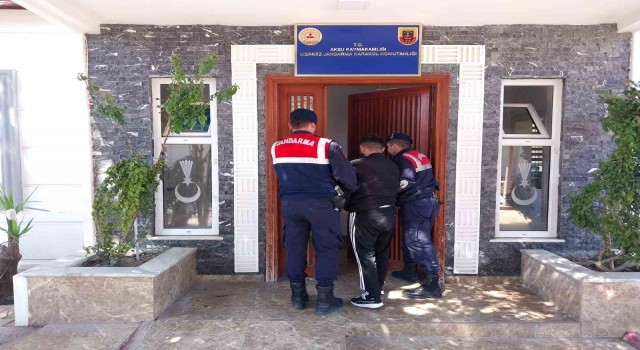 Antalyada 13 yıl hapis cezasıyla aranan hükümlü yakalandı