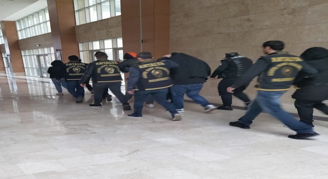 Antalya'da dublör kullanarak 50 milyon TLlik gayrimenkul dolandırıcılığı
