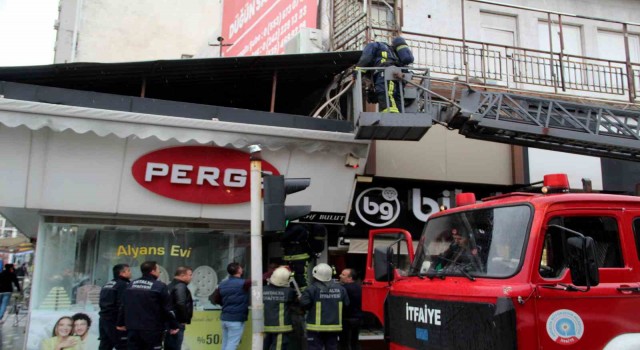 Antalyada kuyumcuda yangın paniği