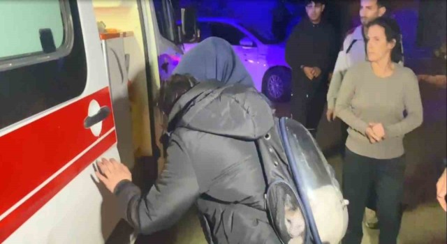 Antalyada yangın paniği: Mahsur kalan anne ve kızı itfaiye kurtardı
