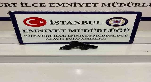 Aracının tavanından defalarca ateş eden şahıs yakalandı