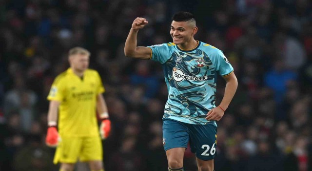 Arsenala bir çelme de Southamptondan