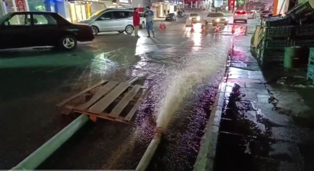 Aşırı Yağış Nedeniyle Develide Bazı Yerleri Su Bastı